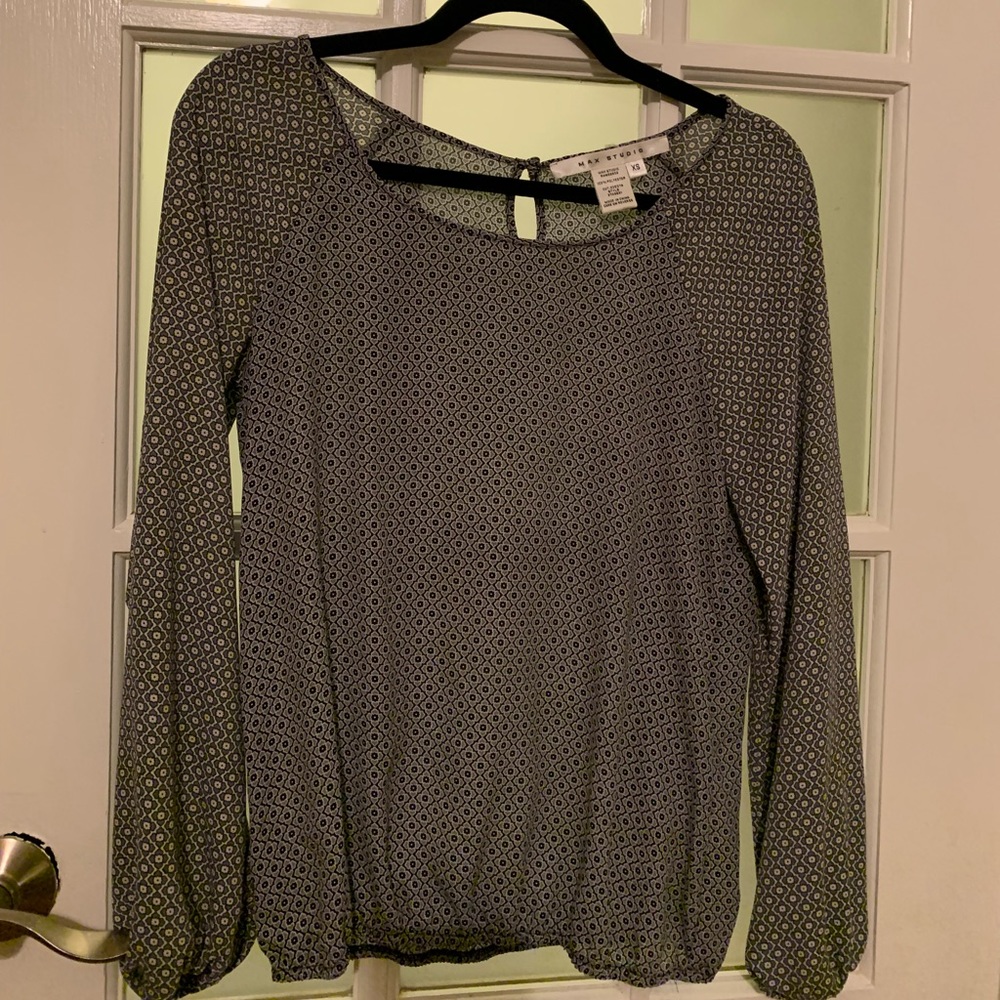 Max Studio Raglan Style Floral Blouse